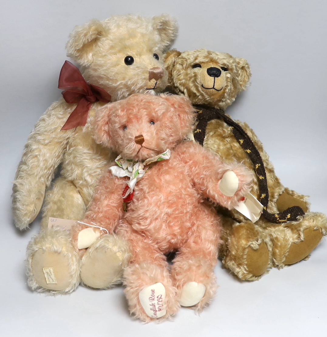 An Hermann ‘English Rose’ Teddy bear, G-Rumpy Bears ‘Emerson’, and a Deans blonde plush Teddy bear